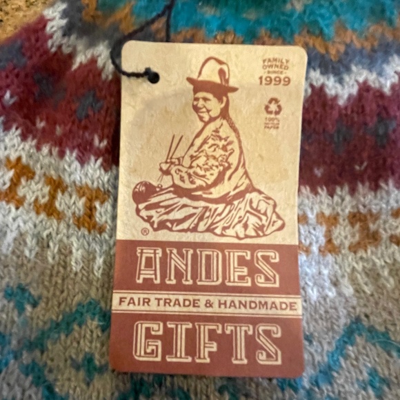 NEW! Andes Gifts Colorful Reversible Hat, Beanie. Super Soft Knit. NWT! - Picture 3 of 7